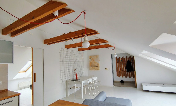 Na prenájom zariadený 2 izbový byt, ul. d. Sandtnera, Pezinok