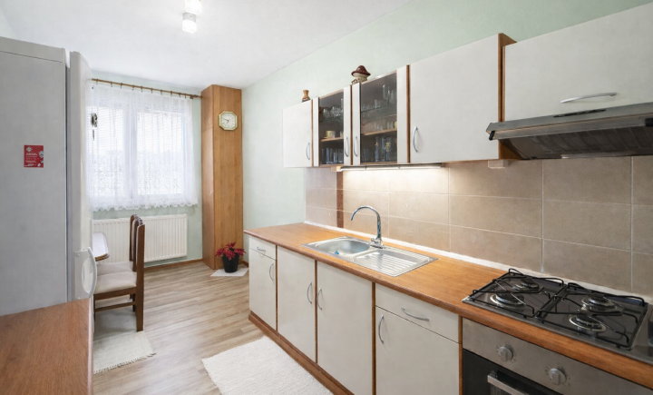 3 izbový byt po rekonštrukcii, Prešov – Šváby, Lomnická ulica, 78 m²