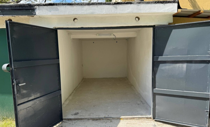 Na predaj garáž Jesenná ulica - Staré mesto