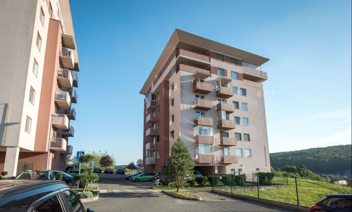 Na predaj moderný 3 izbový byt , 2 x Parkovacie miesto, KVP, Na Grunte 3