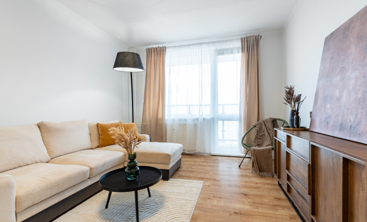 NA PREDAJ 1 IZBOVÝ BYT V BLÍZKOSTI CENTRA MESTA | IDEÁLNY NA PRENÁJOM | 39m2 + 2x LOGGIA | ul. SLOVENSKEJ JEDNOTY