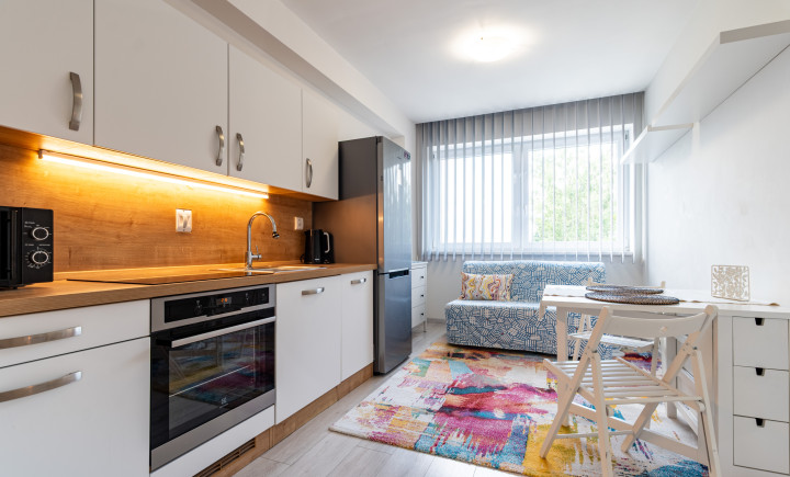 NA PREDAJ 1 IZBOVÝ BYT V MČ ŠACA, Učňovská ulica