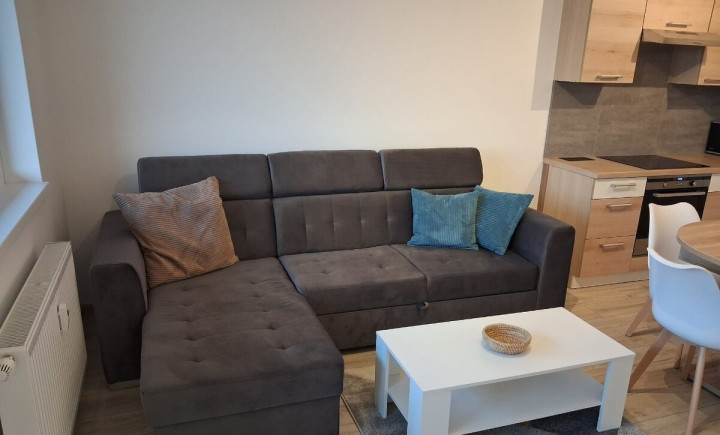 Na prenájom 2 izbový byt balkón, novostavba Arboria, Trnava.
