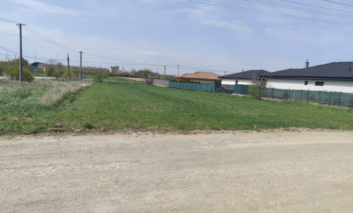 Na predaj stavebný pozemok (550 m2) so stavebným povolením  - obec Geča.