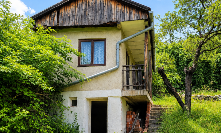 Na predaj záhrada s murovanou chatou v Košiciach - Vyšné Opátske