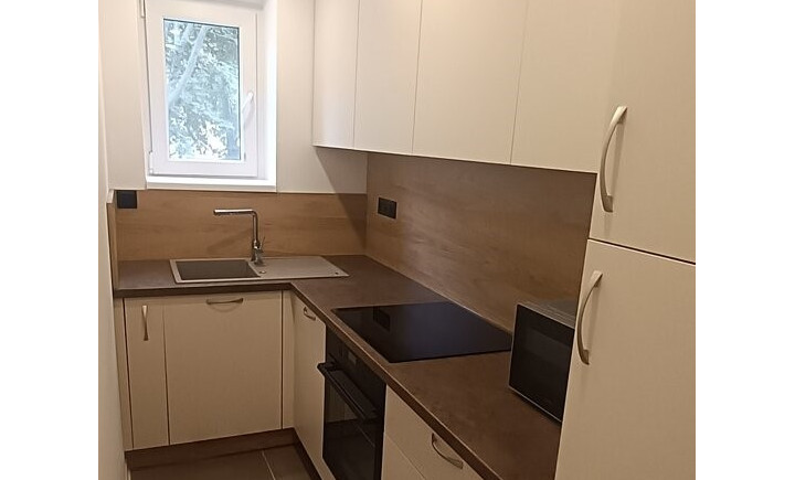 Na prenájom komplet zariadený 3 izbový byt, A. Hlinku Trnava