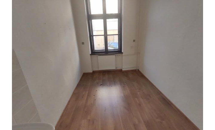 REZERVOVANÉ!Na prenájom 10 m2 kancelária v centre mesta Nitra - Farská ulica