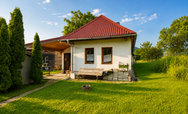 NA PREDAJ ZREKONŠTRUOVANÝ RODINNÝ DOM V OBCI HOLLÓHÁZA
