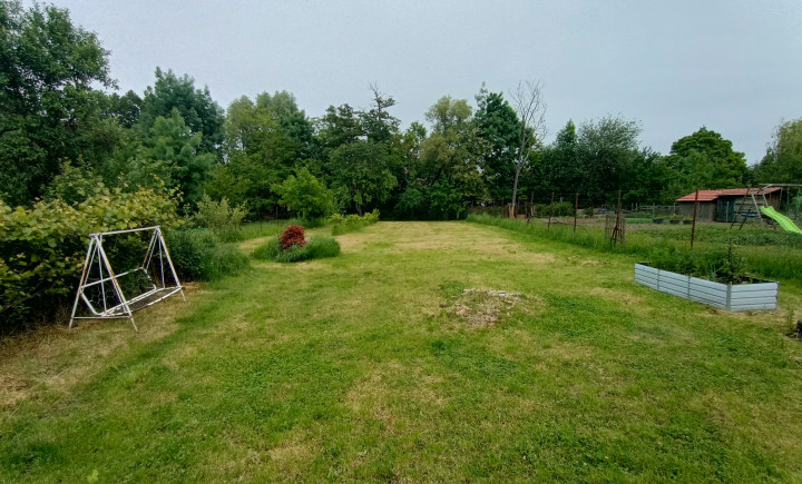Ponúkame na predaj útulný stavebný pozemok Beladice – ideálne bývanie pre rodinu!