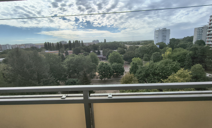 Super cena!Na predaj 2,5 izbový byt s balkónom v obľúbenej lokalite Nitra – Chrenová, pri N-centre