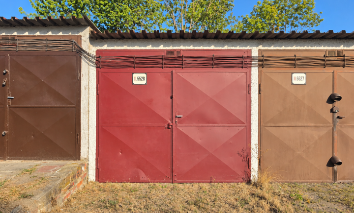 Na predaj garáž s elektrinou na ulici Petzvalova, Košice - Západ (Terasa).