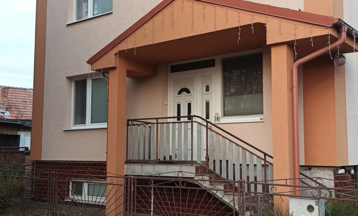 Ponúkame na predaj útulný rodinný dom v obci Beladice – ideálne bývanie pre rodinu!