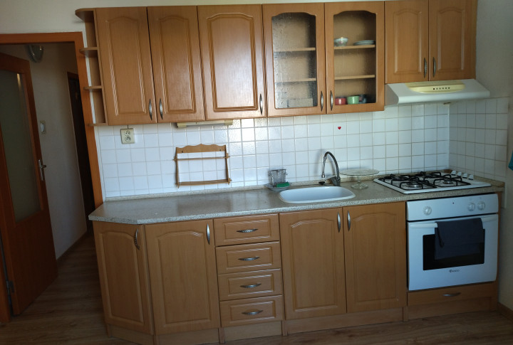Na prenájom zariadený 2 izbový byt s balkónom, Spartakovská, Trnava
