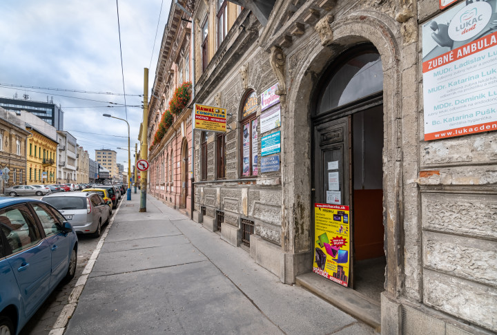 NA PREDAJ PRIESTORY V CENTRE MESTA, 100m², ROOSEVELTOVA UL.