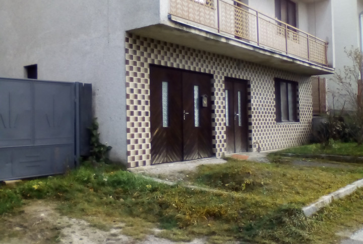 NA PREDAJ RODINNÝ DOM, Cerová