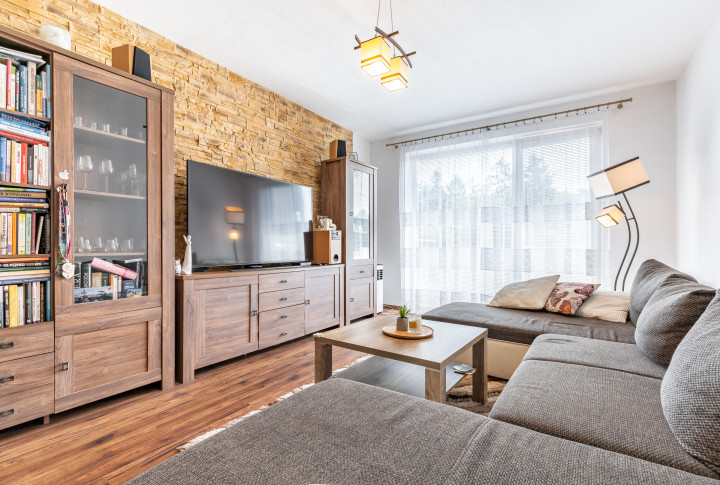 3 IZBOVÝ BYT S PARKOVACÍM MIESTOM | NOVOSTAVBA | 84m² | NA HORE - FURČA