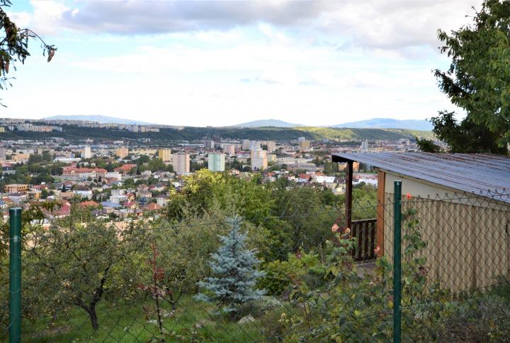 Na predaj POZEMOK - Červený breh, Košice, 688m2