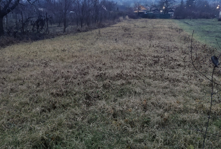 Na predaj pozemok na výstavbu viničného domu alebo na bývanie.