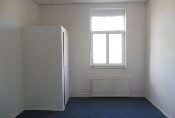 Na prenájom kancelária 17 m2, Južná trieda, Košice IV