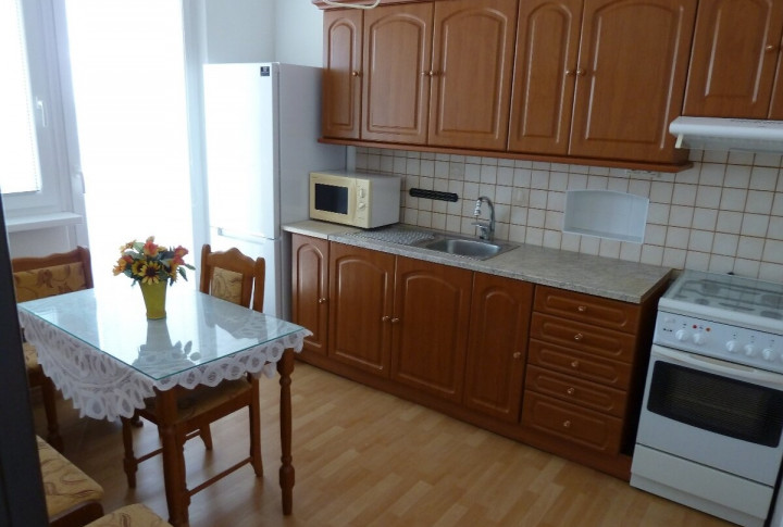 Na prenájom zariadený 3 izbový byt s balkónom, Starý Dvor, Pezinok