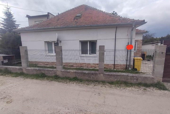 Znalecký posudok 210.000 eur! Na predaj rodinný dom v Nitre - Dolné Krškany, tichá ulica