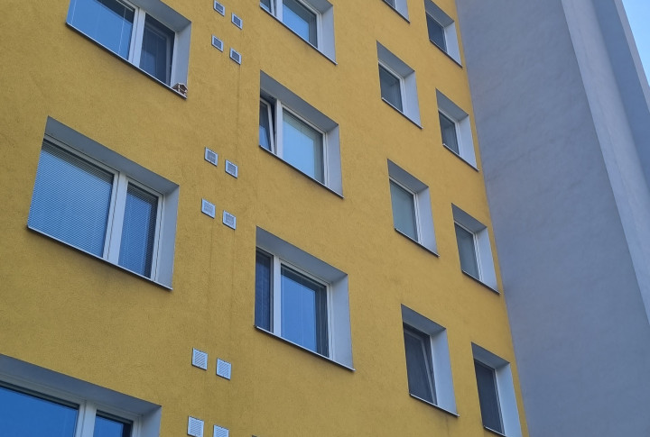 REZERVOVANÉ - na predaj 4 izbový byt (90 m2) na ulici Budapeštianska, Sídlisko Ťahanovce