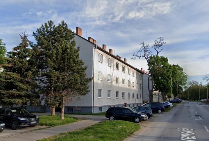 Na predaj 3 izbový byt, ulica Námestie Oceliarov, Košice Šaca.
