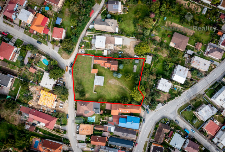 NA PREDAJ INVESTIČNÝ POZEMOK S RODINNÝM DOMOM |  2864m2 POZEMOK | BARCA