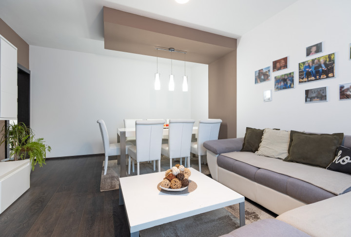 REZERVOVANÉ | NA PREDAJ KRÁSNY 3 IZBOVÝ BYT S NÁBYTKOM V CENE | 70m2 + LOGGIA | HANOJSKÁ ULICA