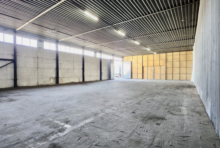Sklad na prenájom s výbornou polohou - 400 m2