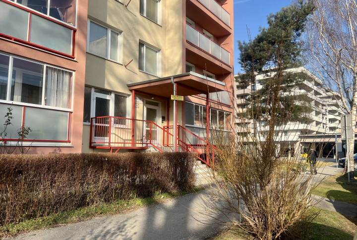NA PREDAJ MENŠÍ 2 IZBOVÝ BYT | ulica Jakobyho | Košice - Stare mesto