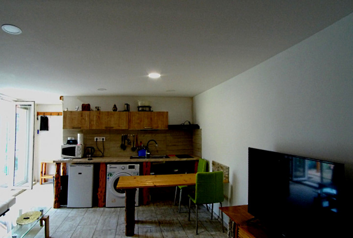 MINI HOUSE - 1 izbový byt so záhradou, Košice – Pereš