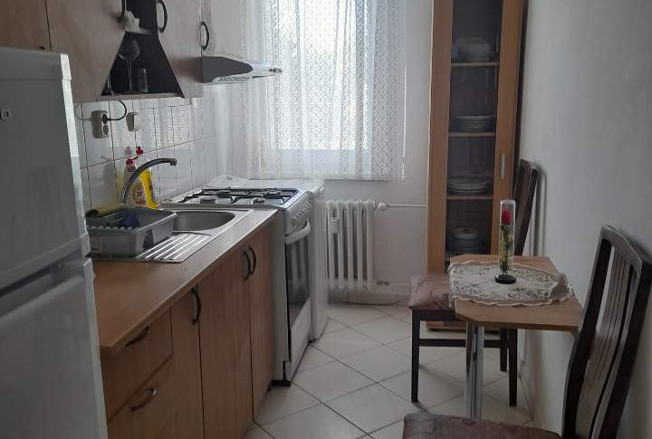 Na prenájom 1 izbový prerobený byt, Komenského, Senica .