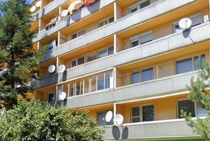 Na prenájom 3 izbový byt s balkónom, ul. Brezová, Piešťany