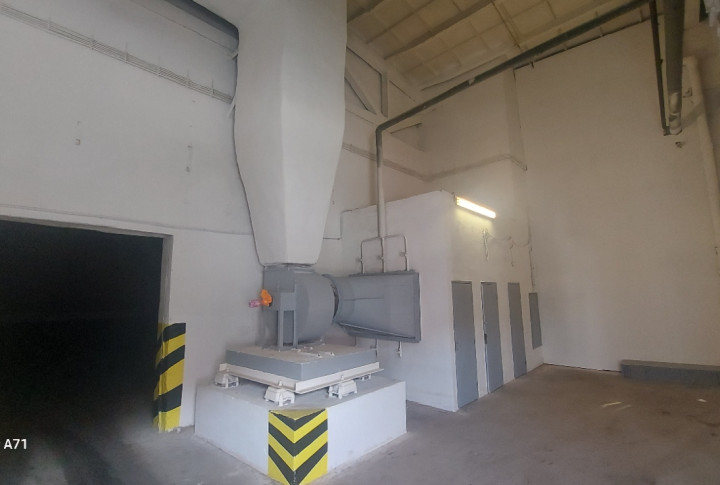 PRENÁJOM - Sklad s kanceláriou a nakladacou rampou 631 m2