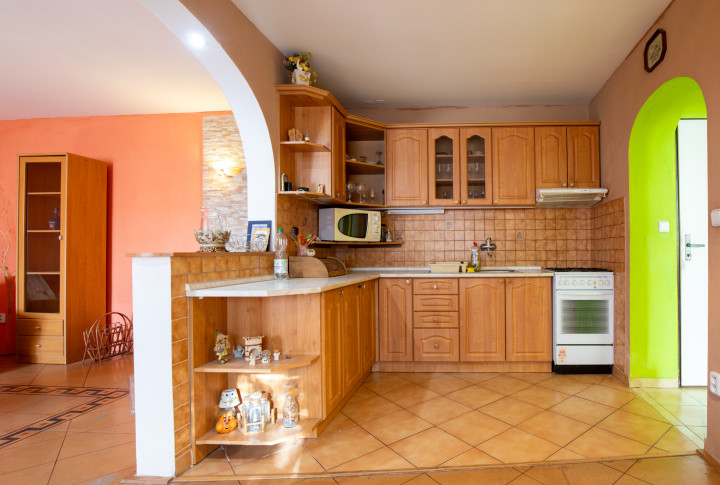 Na predaj dva ihneď obývateľné rodinné domy za cenu jedného v malebnej obci Výčapy-Opatovce