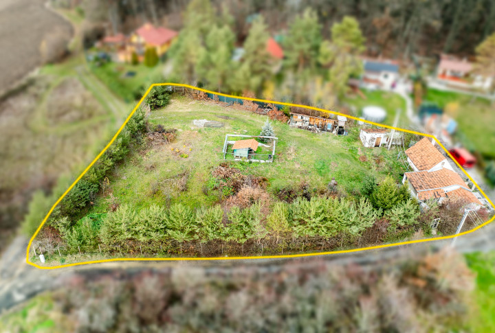 Krásny slnečný pozemok s úžasnými výhľadmi - PREDAJ