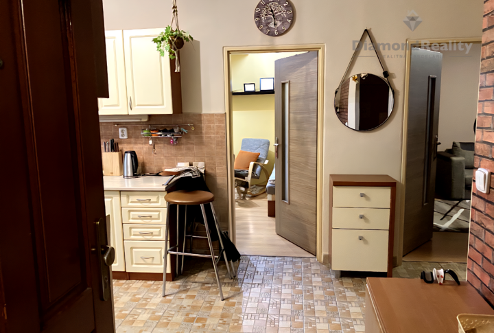 NA PREDAJ 2 IZBOVÝ BYT | 54m² | PO REKONŠTRUKCII | ROŽŇAVA