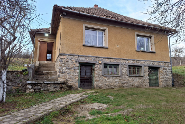 NA PREDAJ RODINNÝ DOM S VEĽKÝM POZEMKOM | BÓDVASZILAS