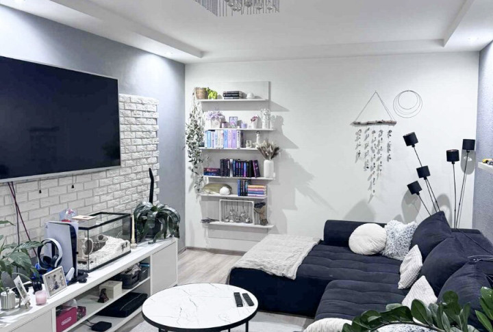 NOVÁ CENA | NA PREDAJ ZREKONŠTRUOVANÝ 3 IZBOVÝ BYT V ROŽŇAVE