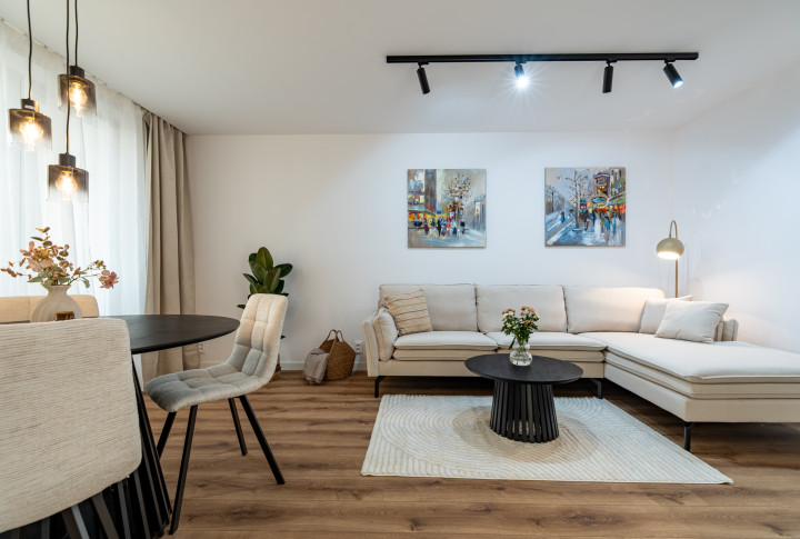 NOVÁ REKONŠTRUKCIA | 3 IZBOVÝ BYT S LOGGIOU S NÁBYTKOM V CENE | ŠKULTÉTYHO UL. | KOŠICE - STARÉ MESTO