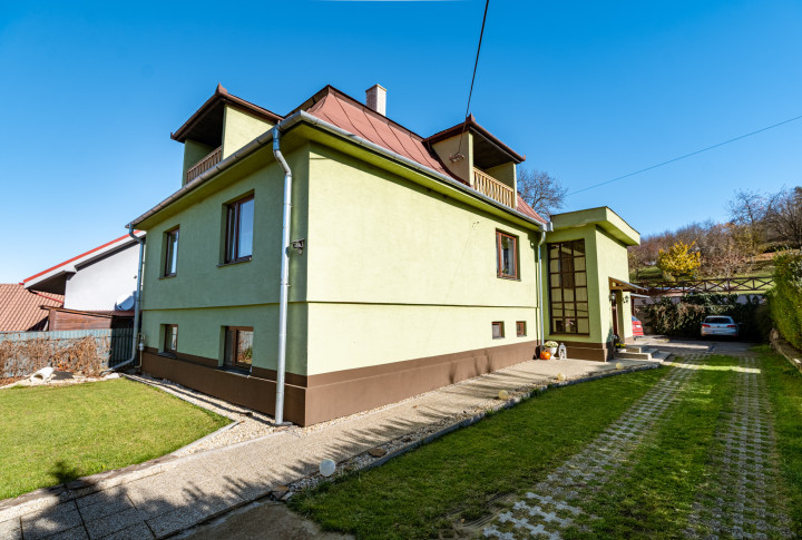 NA PREDAJ DVOJPODLAŽNÝ RODINNÝ DOM LEN 15 KM OD KOŠÍC | POZEMOK 1 501 m2 | NIŽNÁ MYŠĽA