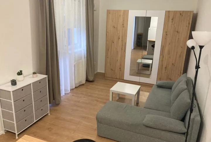 Na prenájom zariadený 1 izbový byt novostavba Mikovíniho Trnava