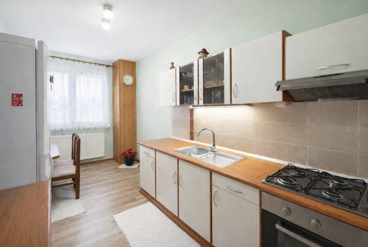 3 izbový byt po rekonštrukcii, Prešov – Šváby, Lomnická ulica, 78 m²