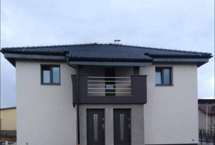 Na predaj rodinný dom s dvoma  3 izbovými  bytmi na Solivare