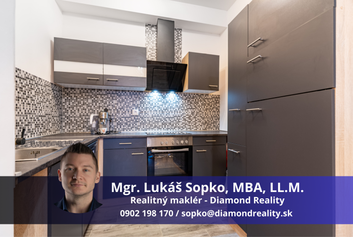 NA PREDAJ PEKNÝ A MODERNÝ 2-IZBOVÝ BYT | ZELENÁ STRÁŇ | 1 PIVNICA | TERASA | VNÚTORNÉ PARKOVANIE