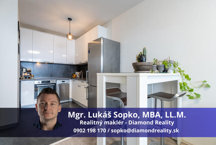 NA PREDAJ PEKNÝ A MODERNÝ 2-IZBOVÝ BYT | ZELENÁ STRÁŇ