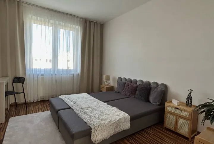 Na prenájom prerobený 2 izbový byt balkón Hospodárska Trnava
