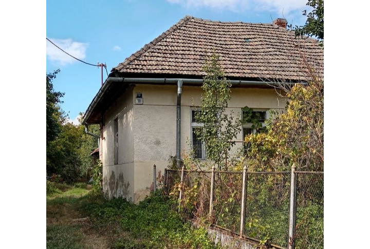 Na predaj rodinný  dom s pozemkom, Oborín, okres Michalovce