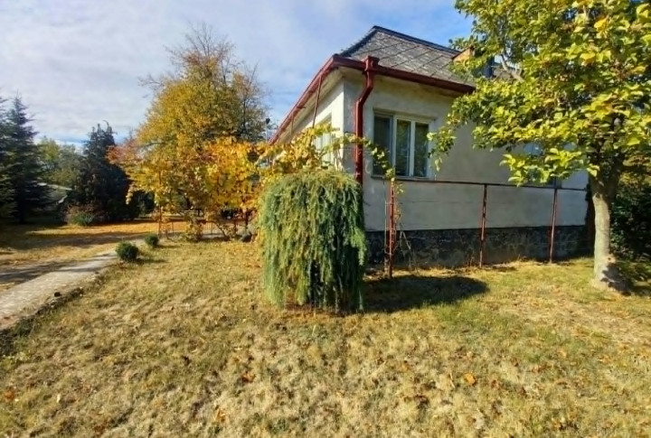 Rodinný dom s veľkým pozemkom a možnosťou výstavby